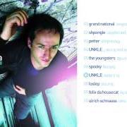 Il testo SLEEPING WITH THE LIGHTS ON di SASHA è presente anche nell'album The one (2015)