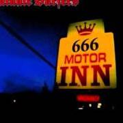 Il testo SOOTHING dei SATANIC SURFERS è presente anche nell'album 666 motor inn (1997)