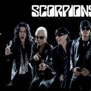 Il testo HIT BETWEEN THE EYES degli SCORPIONS è presente anche nell'album Bad for good: the very best of scorpions (2002)