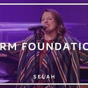 Il testo YET NOT I BUT THROUGH CHRIST IN ME di SELAH è presente anche nell'album Firm foundation (2019)