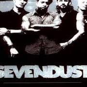 Il testo DISGRACE di SEVENDUST è presente anche nell'album Seasons (2003)