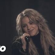 Il testo LOCA (SPANISH VERSION) di SHAKIRA è presente anche nell'album Sale el sol (2010)