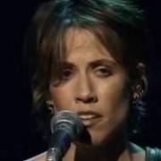 Il testo AM I GETTING THROUGH (PART 1 & 2) di SHERYL CROW è presente anche nell'album The globe sessions