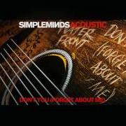 Il testo LONG BLACK TRAIN dei SIMPLE MINDS è presente anche nell'album Acoustic (2016)