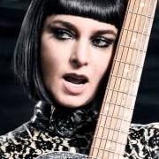 Il testo 4TH AND VINE di SINEAD O'CONNOR è presente anche nell'album How about i be me (and you be you)? (2012)