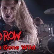 Il testo YOUTH GONE WILD degli SKID ROW è presente anche nell'album Skid row (1989)