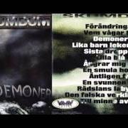 Il testo LILLA BLÅ degli SKUMDUM è presente anche nell'album Demoner (1997)