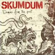 Il testo SÄG MIG DEN degli SKUMDUM è presente anche nell'album Det vi kan bäst (2002)