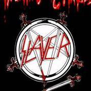 Il testo HAUNTING THE CHAPEL degli SLAYER è presente anche nell'album Haunting the chapel (1984)