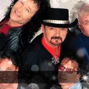 Il testo SILENT NIGHT degli SMOKIE è presente anche nell'album Light a candle (1996)