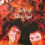 Il testo KITCHEN SINK DRAMA dei SOFT CELL è presente anche nell'album The art of falling apart (1983)