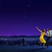 Il testo SOMEONE IN THE CROWD di SOUNDTRACK è presente anche nell'album La la land (2017)