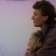 Il testo TAKE IT AS IT COMES di STEVE WINWOOD è presente anche nell'album Back in the high life (1986)