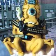 Il testo WHEREVER I LAY MY PHONE (THAT'S MY HOME) dei SUPER FURRY ANIMALS è presente anche nell'album Guerrilla (1999)