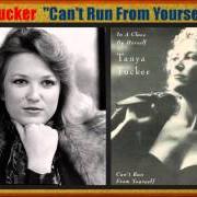 Il testo TWO SPARROWS IN A HURRICANE di TANYA TUCKER è presente anche nell'album Can't run from yourself (1992)