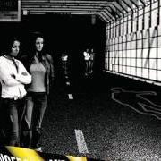 Il testo FRIEND OR FOE delle T.A.T.U. è presente anche nell'album Dangerous and moving (2005)