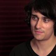 Il testo LOVE IS A MARATHON di TEDDY GEIGER è presente anche nell'album Underage thinking (2006)