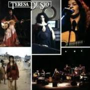 Il testo E VULESSE ADDEVENTARE di TERESA DE SIO è presente anche nell'album Primo viene l'amore (1997)