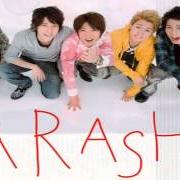 Il testo CHIEKKU NO MAFURAA degli ARASHI è presente anche nell'album Iza, now! (2004)