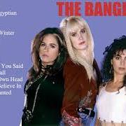 Il testo WALK LIKE AN EGYPTIAN delle THE BANGLES è presente anche nell'album Super hits (1998)