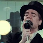 Il testo PATROLLING DAYS dei THE HIVES è presente anche nell'album Lex hives (2012)