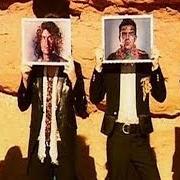 Il testo HUMAN dei THE KILLERS è presente anche nell'album Day and age