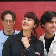 Il testo THE WHOLE WORLD dei THE MUFFS è presente anche nell'album Really really happy (2004)