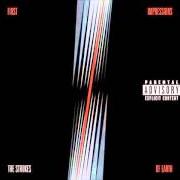 Il testo RAZORBLADE dei THE STROKES è presente anche nell'album First impressions of earth (2006)