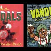 Il testo NOTHING IS GOING TO RUIN MY HOLIDAY dei THE VANDALS è presente anche nell'album Oi to the world (1996)