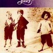 Il testo BUFFALO GAL dei THIN LIZZY è presente anche nell'album Shades of a blue orphanage (1972)