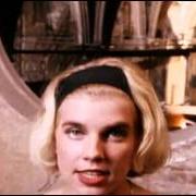 Il testo GOLDEN THING dei THROWING MUSES è presente anche nell'album The real ramona (1991)