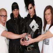 Il testo MENSCHEN SUCHEN MENSCHEN dei TOKIO HOTEL è presente anche nell'album Humanoid (german version) (2009)