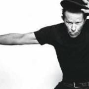 Il testo SAVING ALL MY LOVE FOR YOU di TOM WAITS è presente anche nell'album Heartattack and vine (1980)