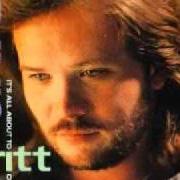 Il testo ANYMORE di TRAVIS TRITT è presente anche nell'album It's all about to change (1991)