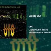 Il testo C'MON EVERYBODY degli UFO è presente anche nell'album Lights out in tokyo (1992)