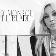 Il testo BOMBSHELL di ASHLEY MONROE è presente anche nell'album The blade (2015)