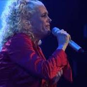 Il testo NO LLORES POR MI ARGENTINA di VALERIA LYNCH è presente anche nell'album La máxima (2011)