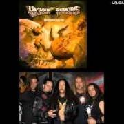 Il testo RIGHT OF DEVASTATION dei VICIOUS RUMORS è presente anche nell'album Razorback killers (2011)