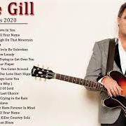 Il testo THE RADIO di VINCE GILL è presente anche nell'album The best of vince gill (1989)