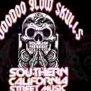 Il testo MORNING AIR RAID SIRENS dei VOODOO GLOW SKULLS è presente anche nell'album Southern california street music (2007)