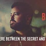 Il testo A GUITAR, A SINGER AND A SONG di WADE BOWEN è presente anche nell'album Somewhere between the secret and the truth (2022)