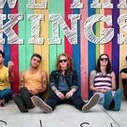 Il testo AUGUST IS OVER dei WE THE KINGS è presente anche nell'album We the kings (2007)