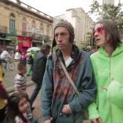 Il testo BOLERO FALAZ degli ATERCIOPELADOS è presente anche nell'album Reluciente, rechinante y aterciopelado (2016)