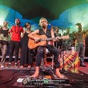 Il testo WHILE I'M GONE di XAVIER RUDD è presente anche nell'album Nanna (2015)