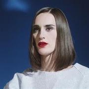 Il testo COMPLÈTEMENT FOU di YELLE è presente anche nell'album Complètement fou (2014)