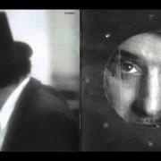 Il testo SI E' SPENTO IL SOLE di VINICIO CAPOSSELA è presente anche nell'album L'indispensabile (2003)