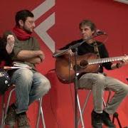 Il testo FELICITÀ (FEAT. GIULIANO SANGIORGI) di LUCA BARBAROSSA è presente anche nell'album Radio duets - musica libera (2015)