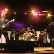 Il testo CAUGHT UP IN YOU di 38 SPECIAL è presente anche nell'album Live at sturgis (1999)