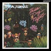 Il testo I CAN'T HELP IT di THREE DOG NIGHT è presente anche nell'album It's a jungle (1983)