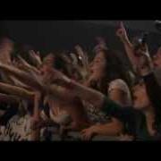 Il testo FERMI CON LE MANI di FABRIZIO MORO è presente anche nell'album Moro - atlantico live (2011)